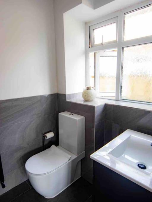 1 Bedroom Self Contained Apartment In Christchurch Winkton Esterno foto